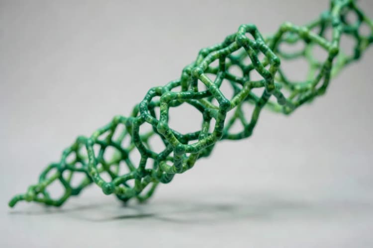 Estrutura molecular do colágeno em 3D, com destaque para as hélices.